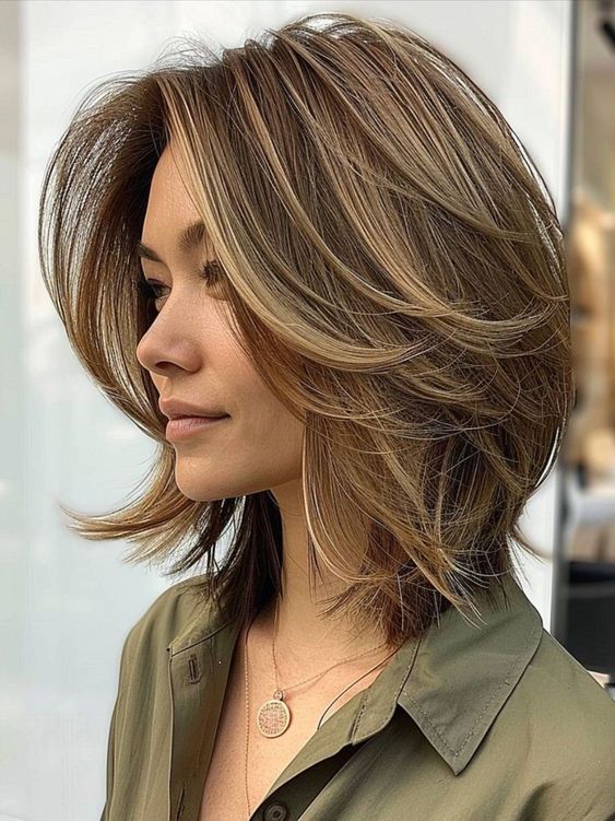 Layered Brown Bob With Blonde Highlights