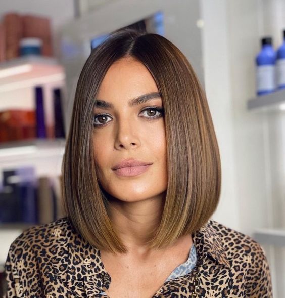 Straight Bob with Subtle Highlights