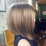 heartwarming-wavy-medium-length-haircut