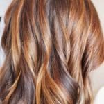 brunette-wavy-bob-with-warm-brown-highlights-brun