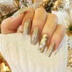 every-day-is-a-holiday-with-gold-glitter-nails-pic