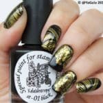 gold-nails-with-stamping-picture-3