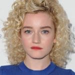 layered-curls-julia-garner32