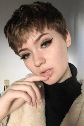 FLATTERING SHORT HAIRCUTS FOR ROUND FACES