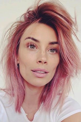 Ruffling Up Your Pink Layered Hair #shorthaircuts #bobhaircuts #sidepart #pinkhair