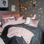 girly-bedroom-decor-with-string-lights-girlybedro