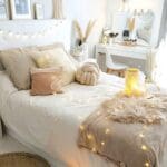 white-and-pastel-colors-for-bedroom-decor-with-str