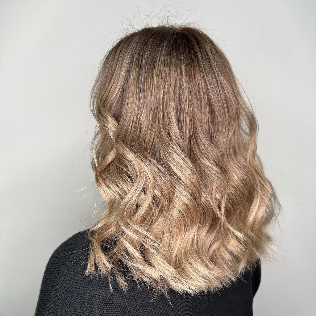 29 Absolutely Stunning Honey Blonde Hair Color Ideas