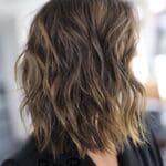 messy-wavy-lob-with-subtle-highlights