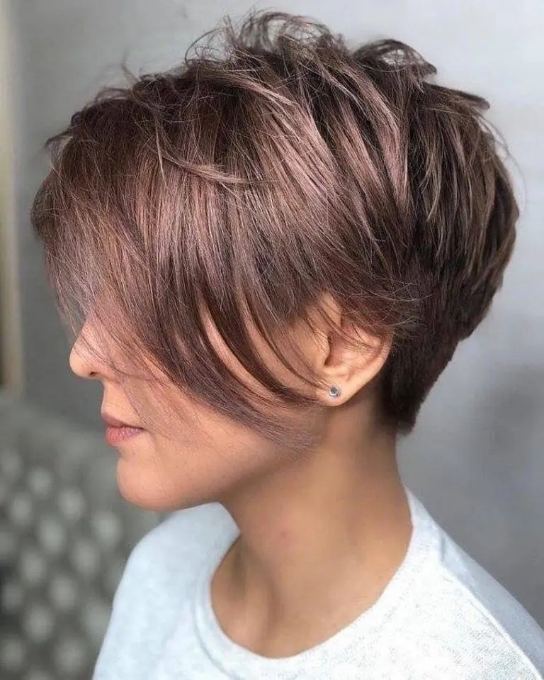 23 Adorable Pixie Cuts with Bangs