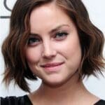 wavy-hairstyles-for-short-hair-celebrity-haircuts