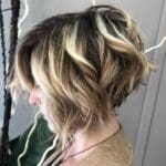 stacked-bob-with-messy-waves