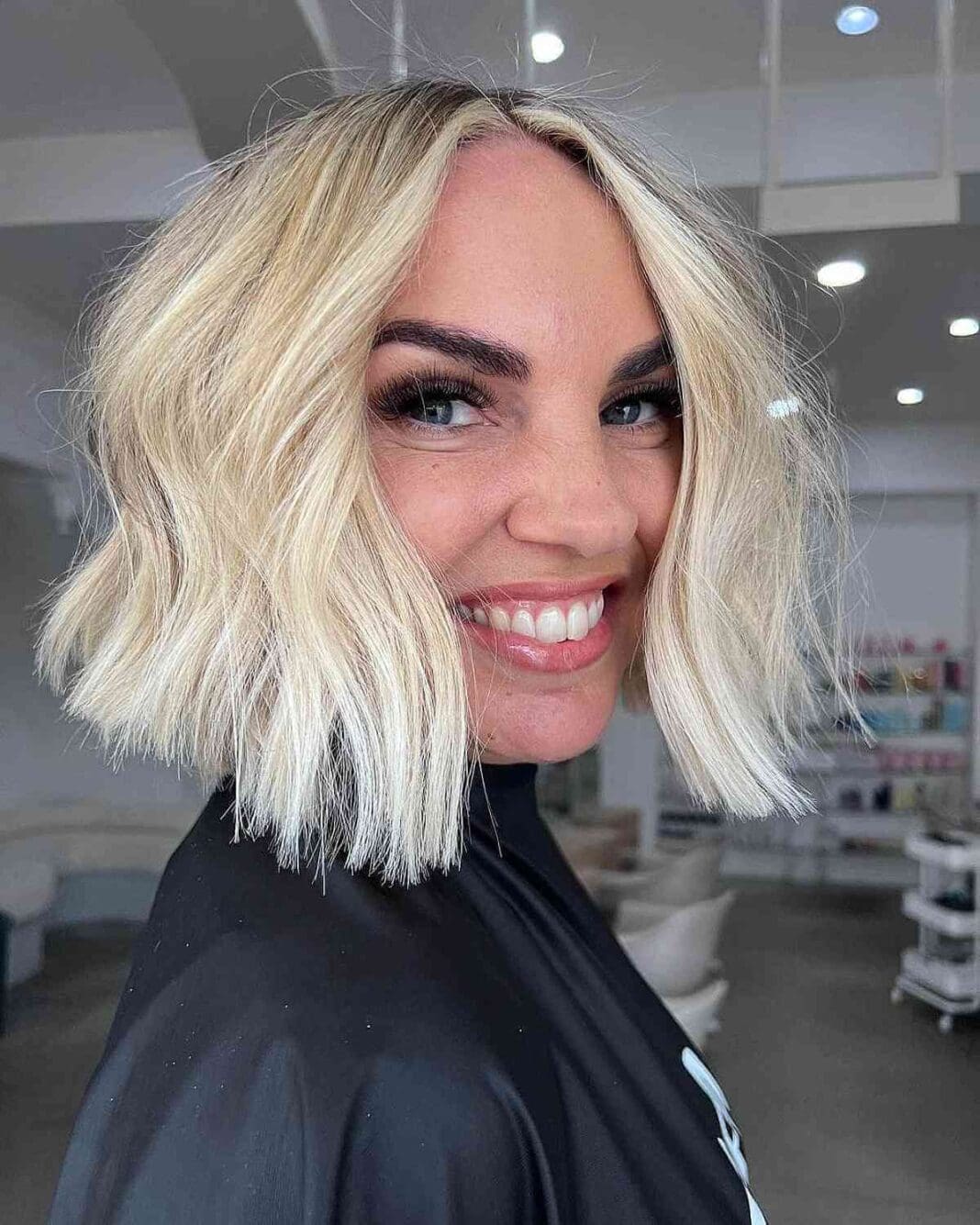 23 Chin-Length Blunt Bob Hair Ideas For Women To Consider In 2024