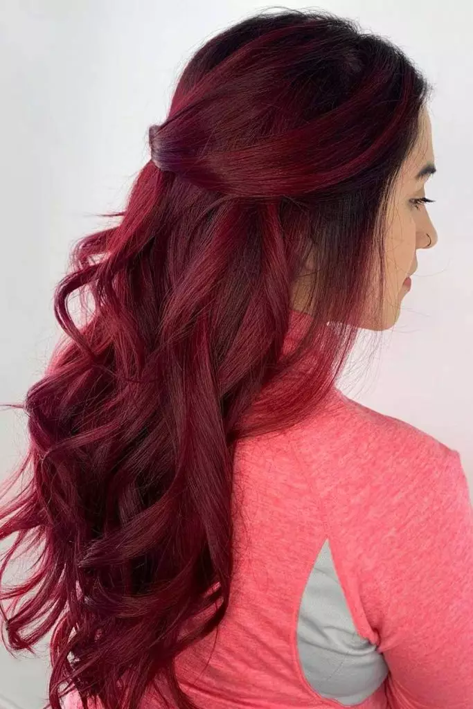 Bright Red Hairstyles: Vivid and Versatile Looks