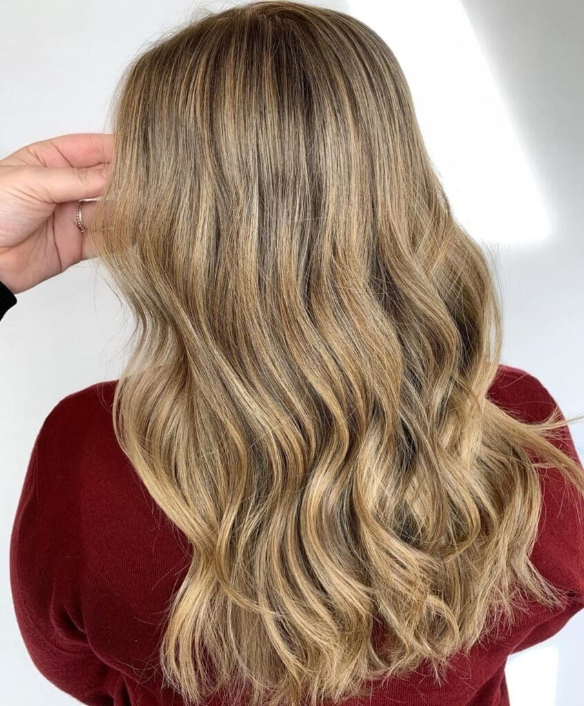 21 Gorgeous Honey Blonde Hairstyles to Try This Year