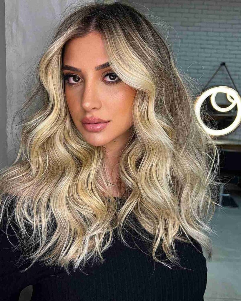 31 Inspiring Dark Roots and Blonde Hair Ideas