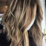 medium-length-layered-hair-looks-ravishing-when-it