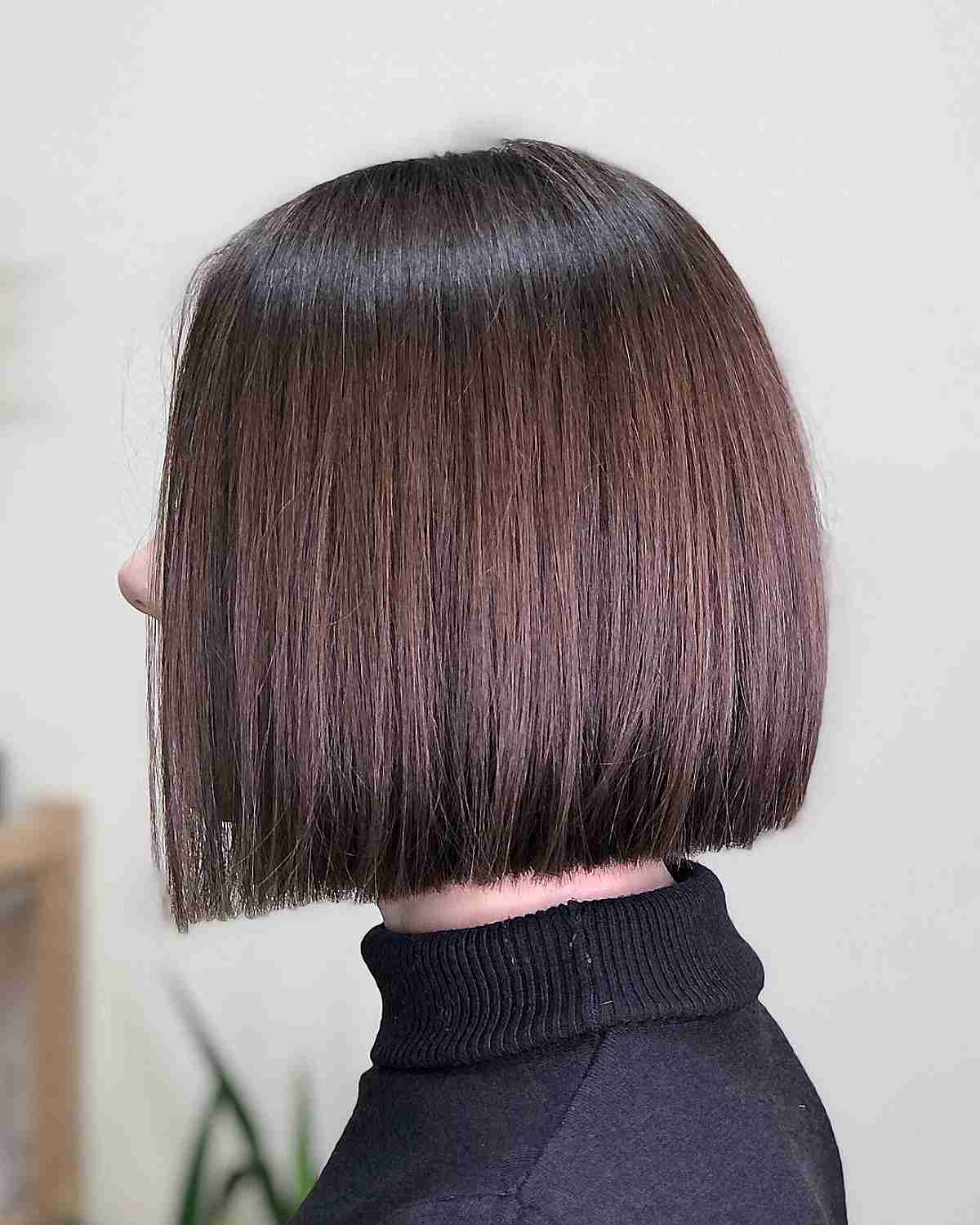 17 Neck-Length Blunt Bob Styles To Become As Pretty As A Picture!