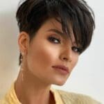 Female-Pixie-Hairstyles-and-Haircuts-in-2021-Pixie-Cut-Hairstyle-Ideas