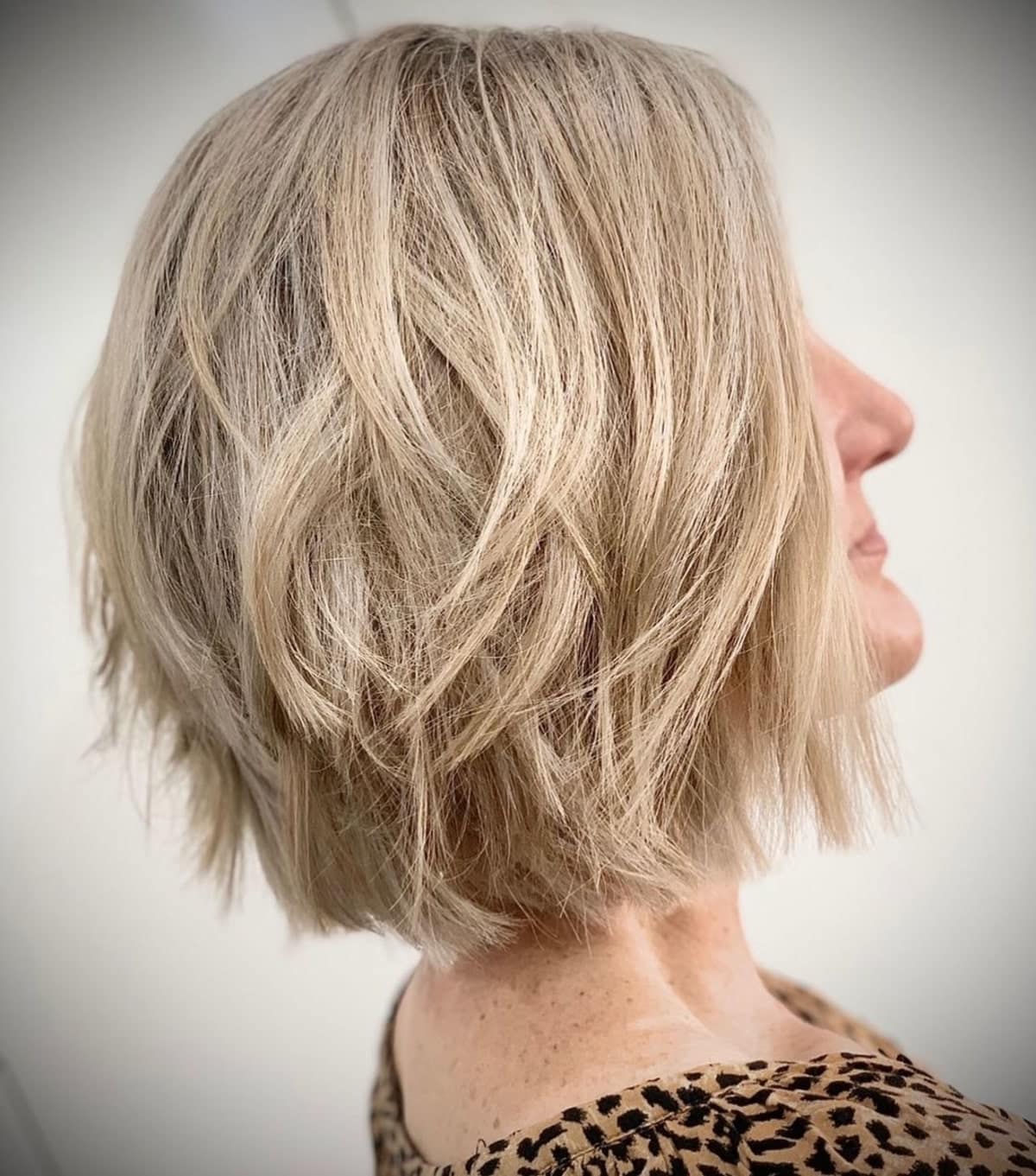 blonde short shaggy layered bob cut