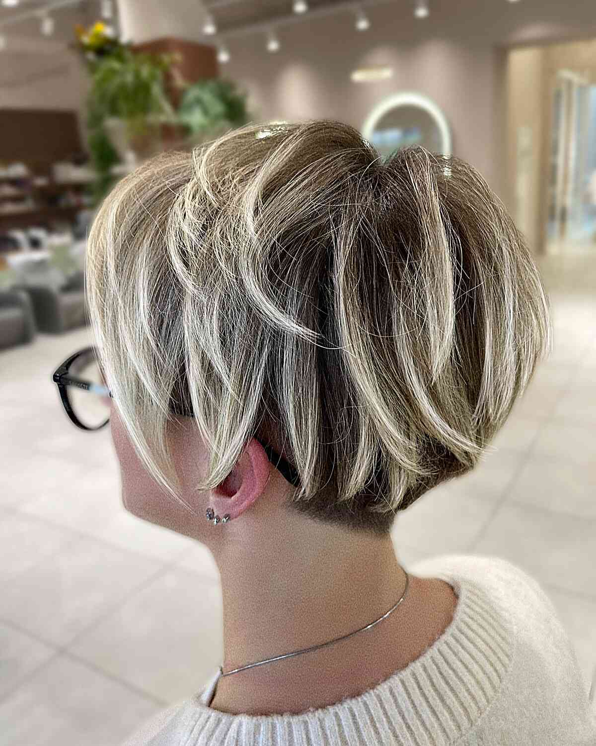 Chic Two-Toned Pixie Bob Undercut