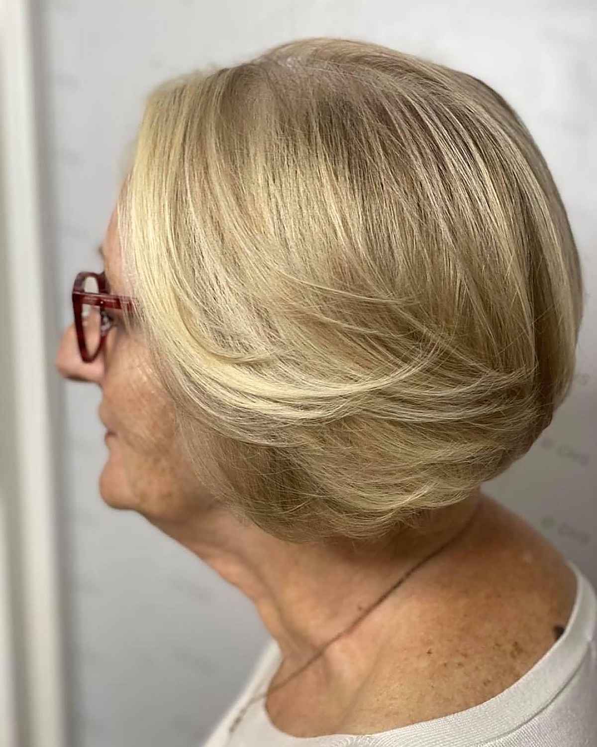 Classic Feathered Bob for Senior Women