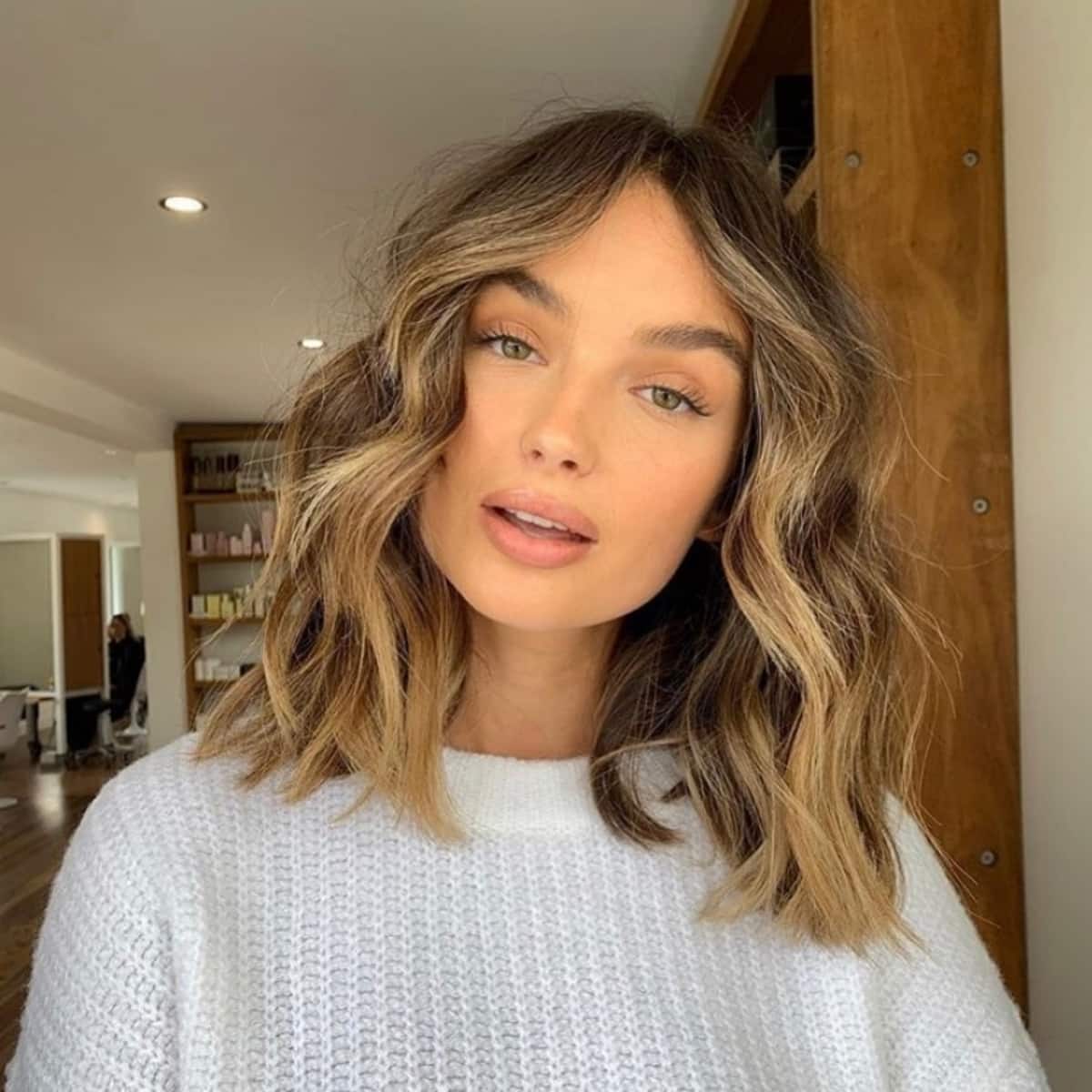 Collarbone-Length Lob with Bronde Balayage