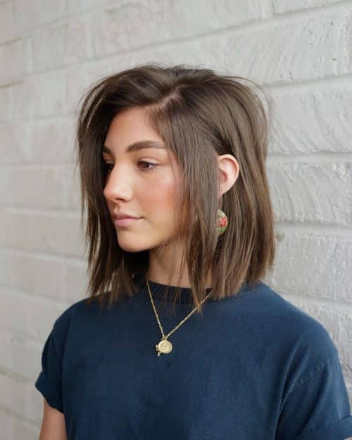 Cute Mid-Length Deep Side Part Bob