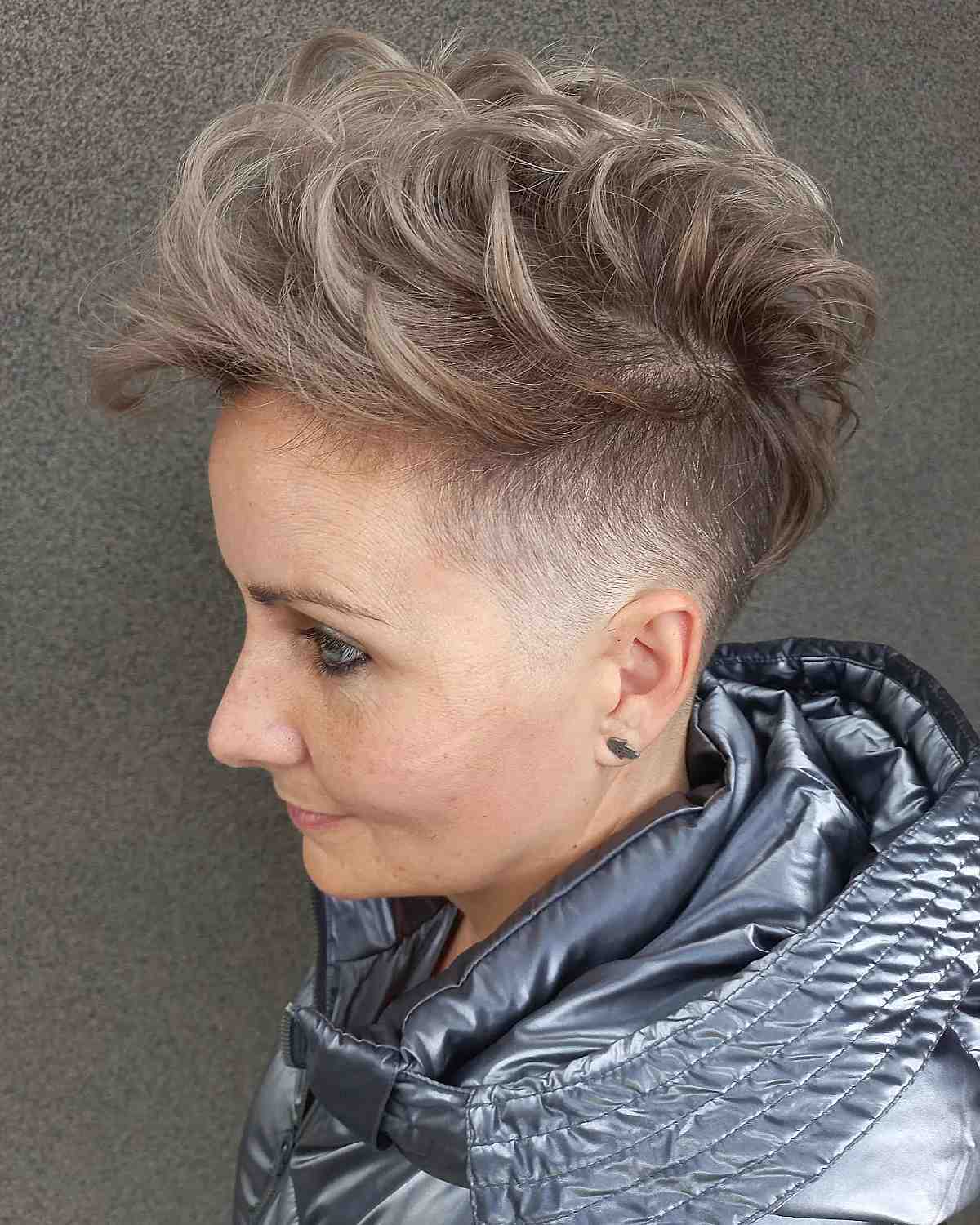 edgy and chic short wavy pixie