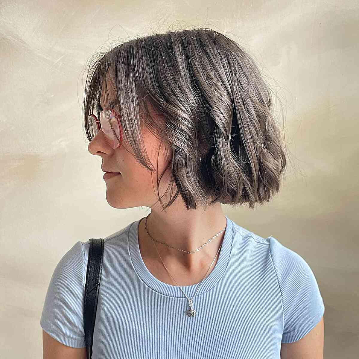 Jaw-Length Boyfriend Bob Cut with Face-Framing Pieces