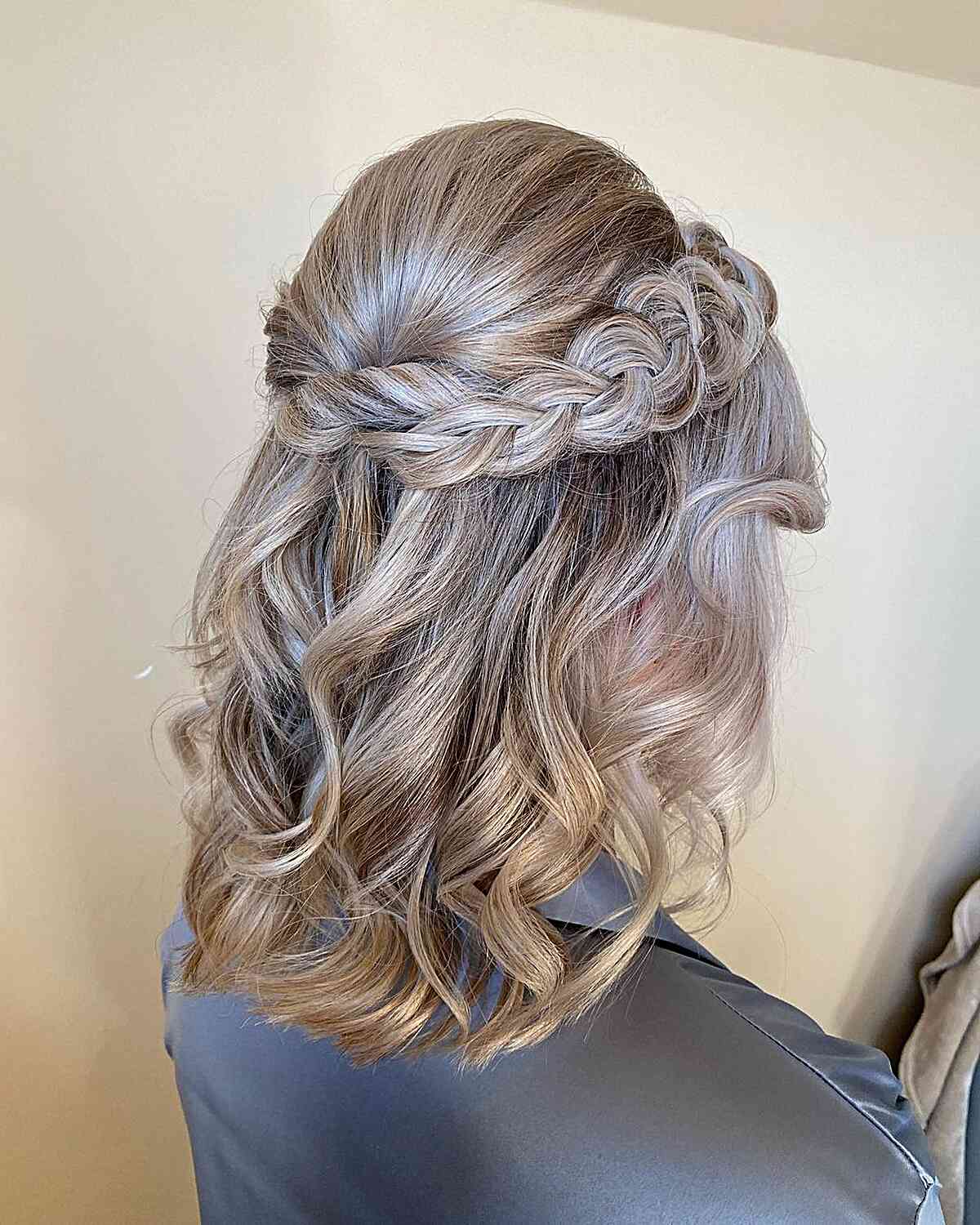 Shoulder length lob with braid