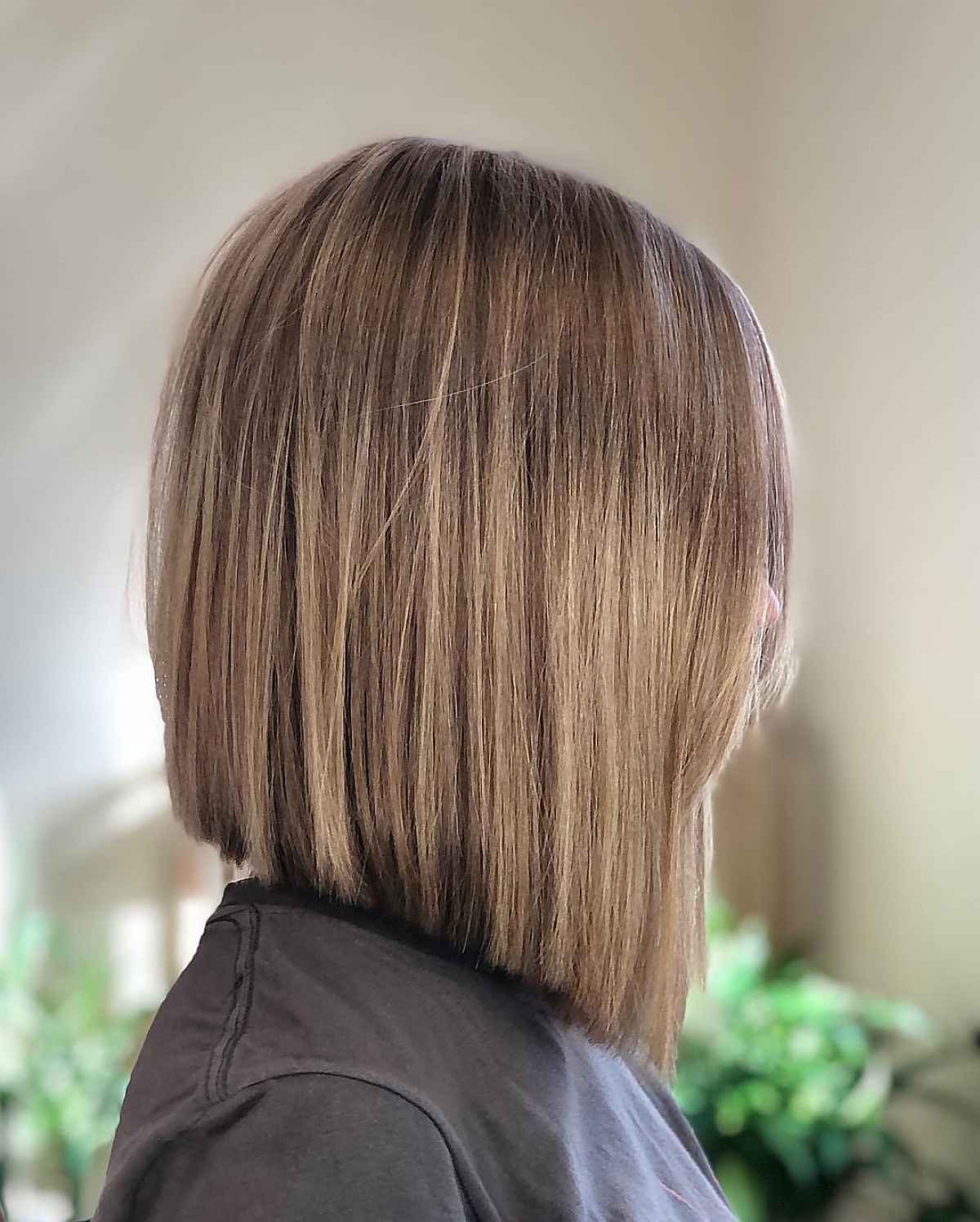 the classic blunt lob haircut