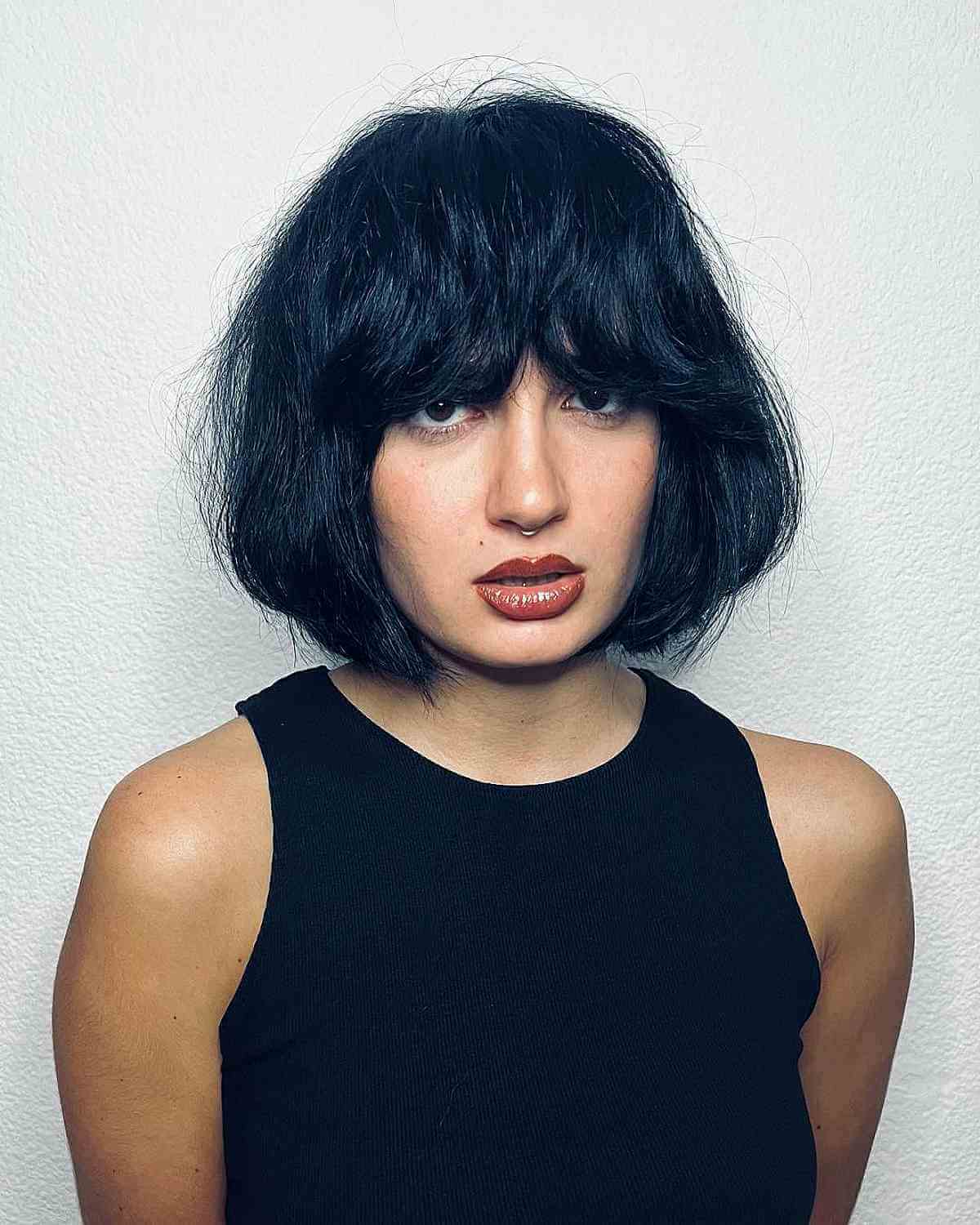 Thick Black Bob with Thick Bottleneck Fringe