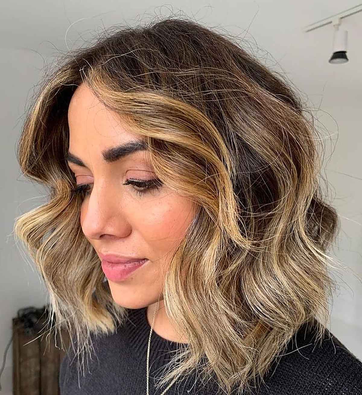 Thick Waves on a Sliced Lob Haircut