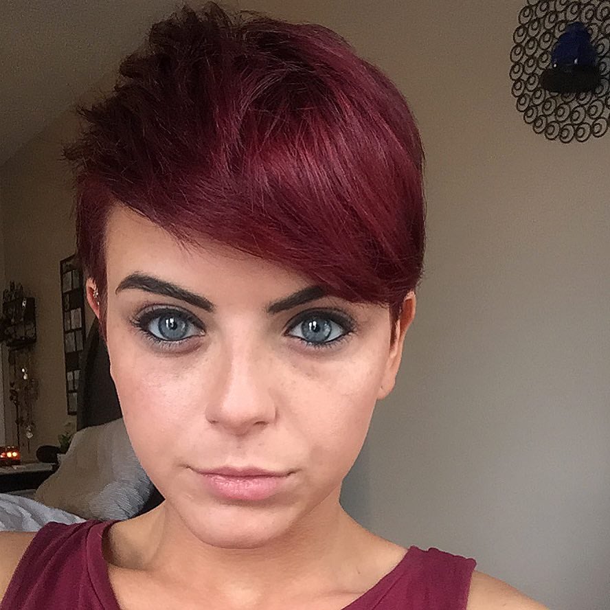 Smoking-Hot Short Maroon Hair