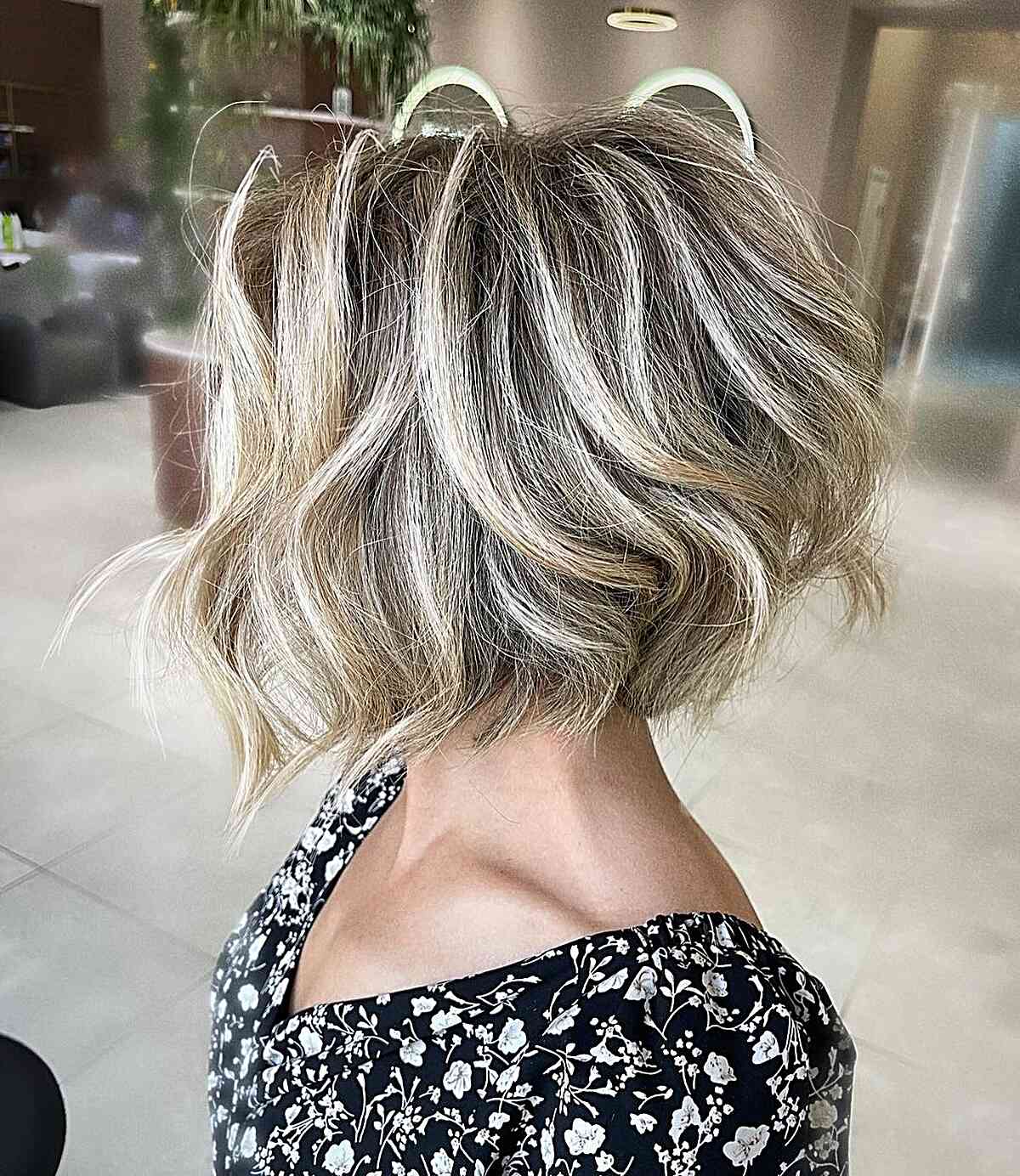 Thick Wavy Balayage Hair with Highlights