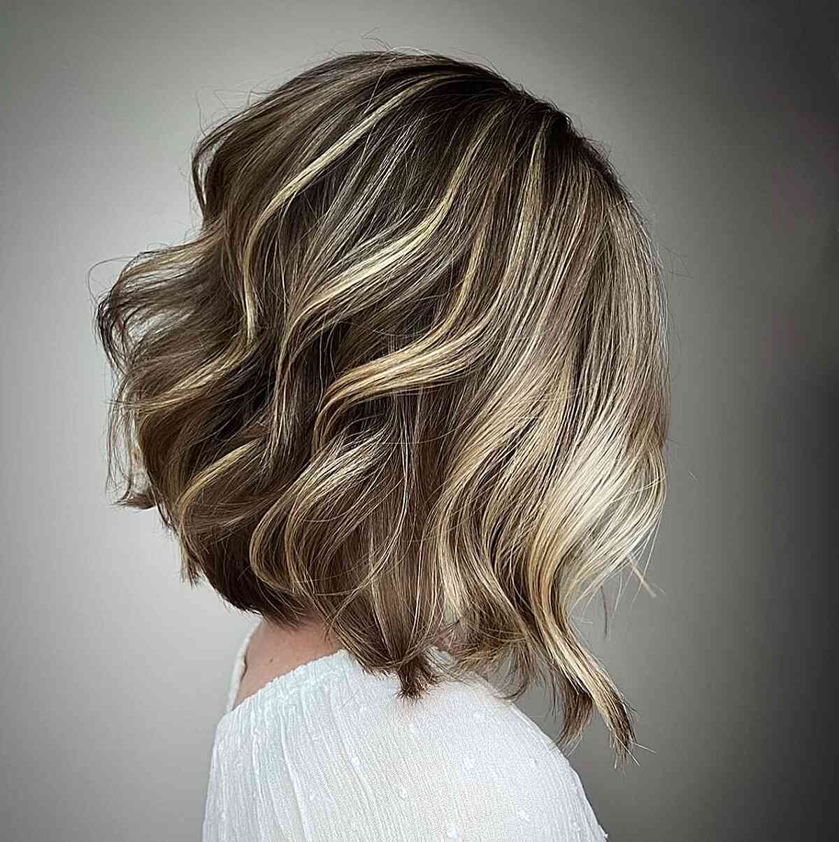 Multi-Dimensional Bronde on a Short Wavy Bob