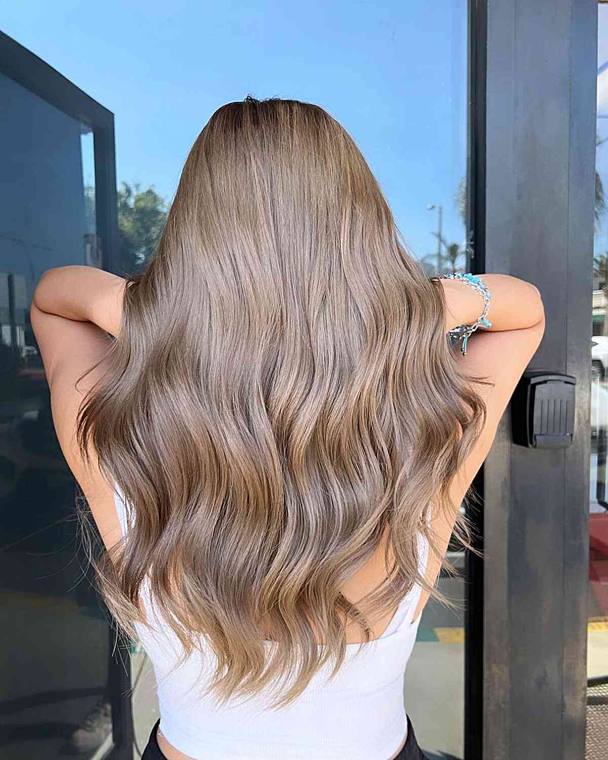 Pastel Caramel Brown Milk Tea Color for Long Tresses