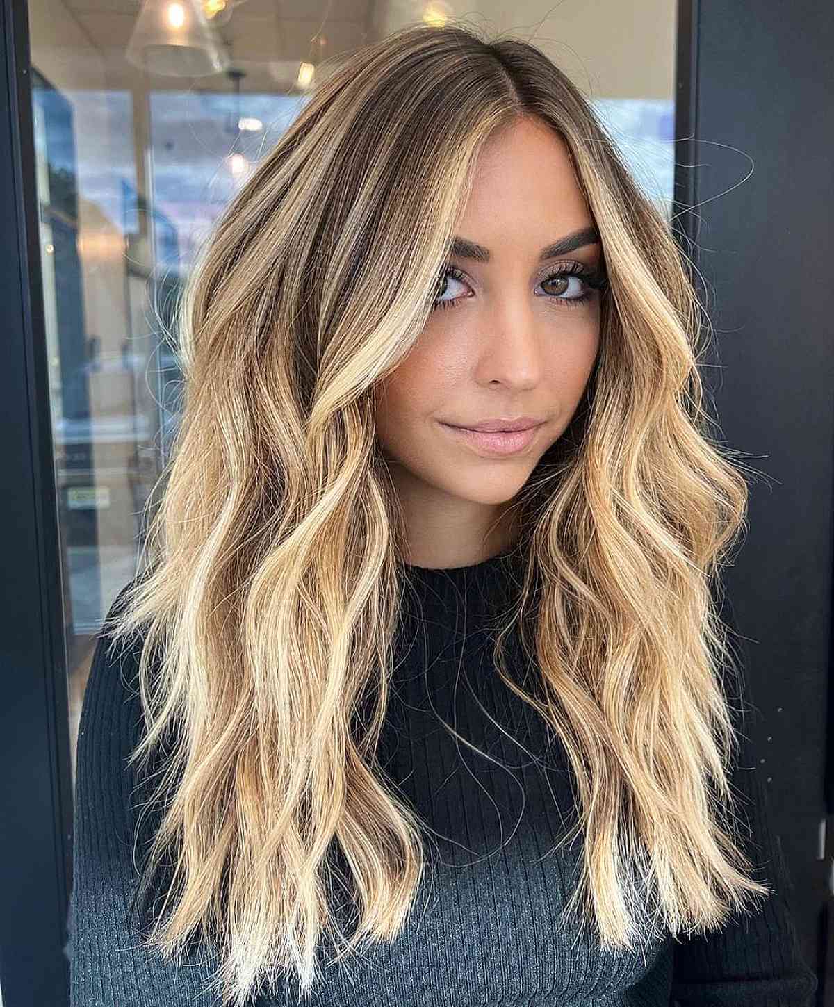 Wavy Long Hair with Honey Blonde Balayage