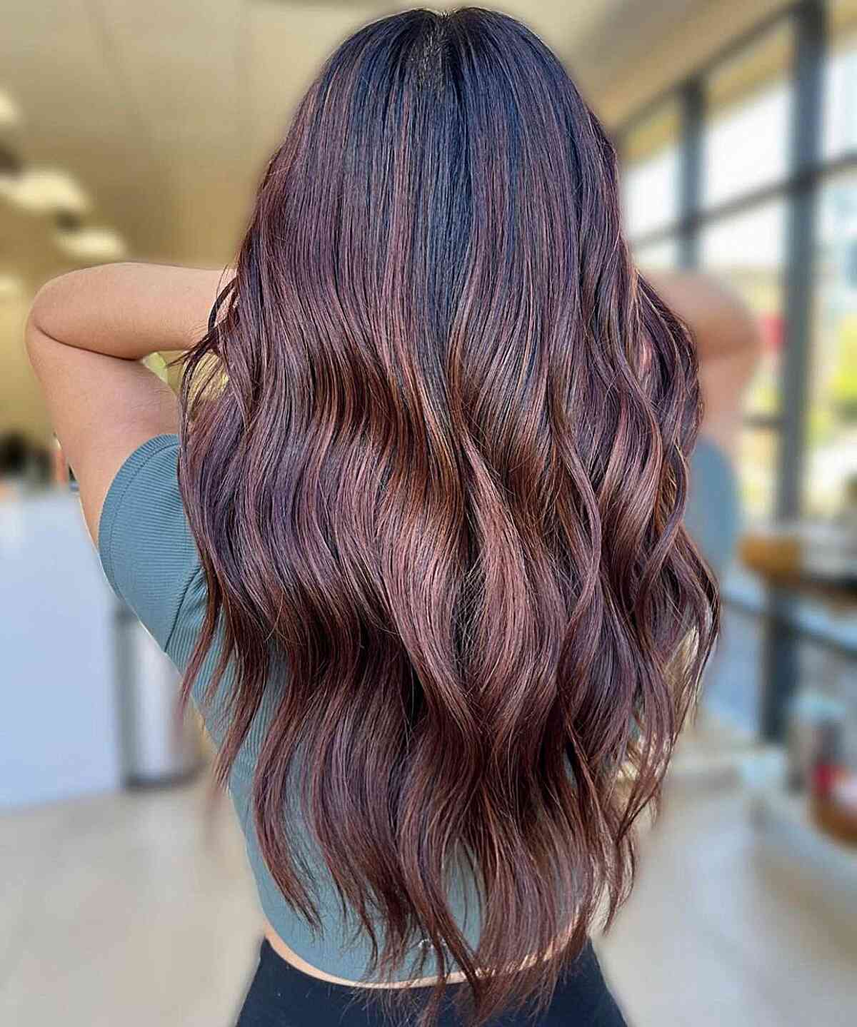 Auburn Brunette Balayage Tones on V-Shaped Wavy Long Hair