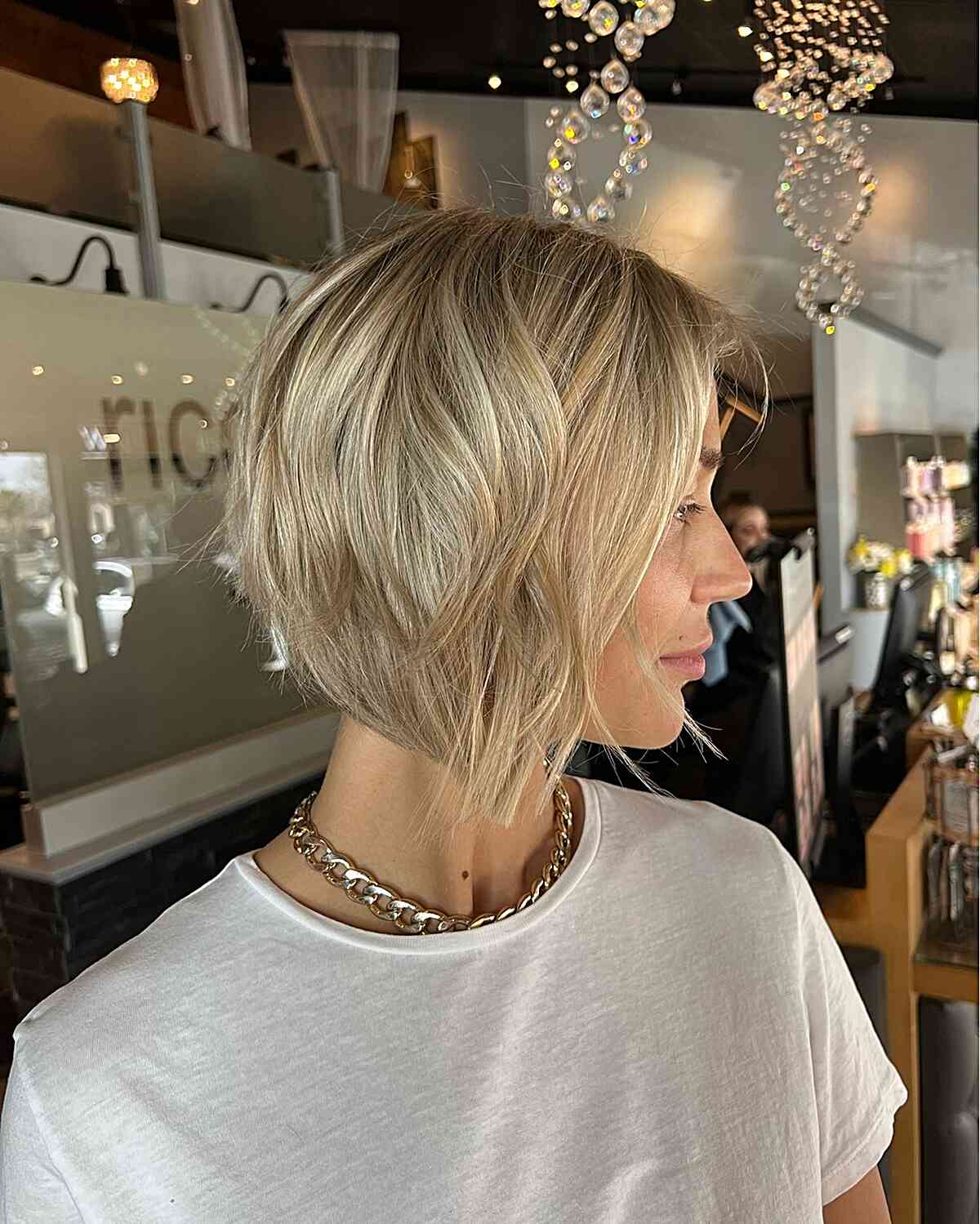 Beige Blonde A-line Bob with Shadow Root and Wispy Layers for Thin Hair