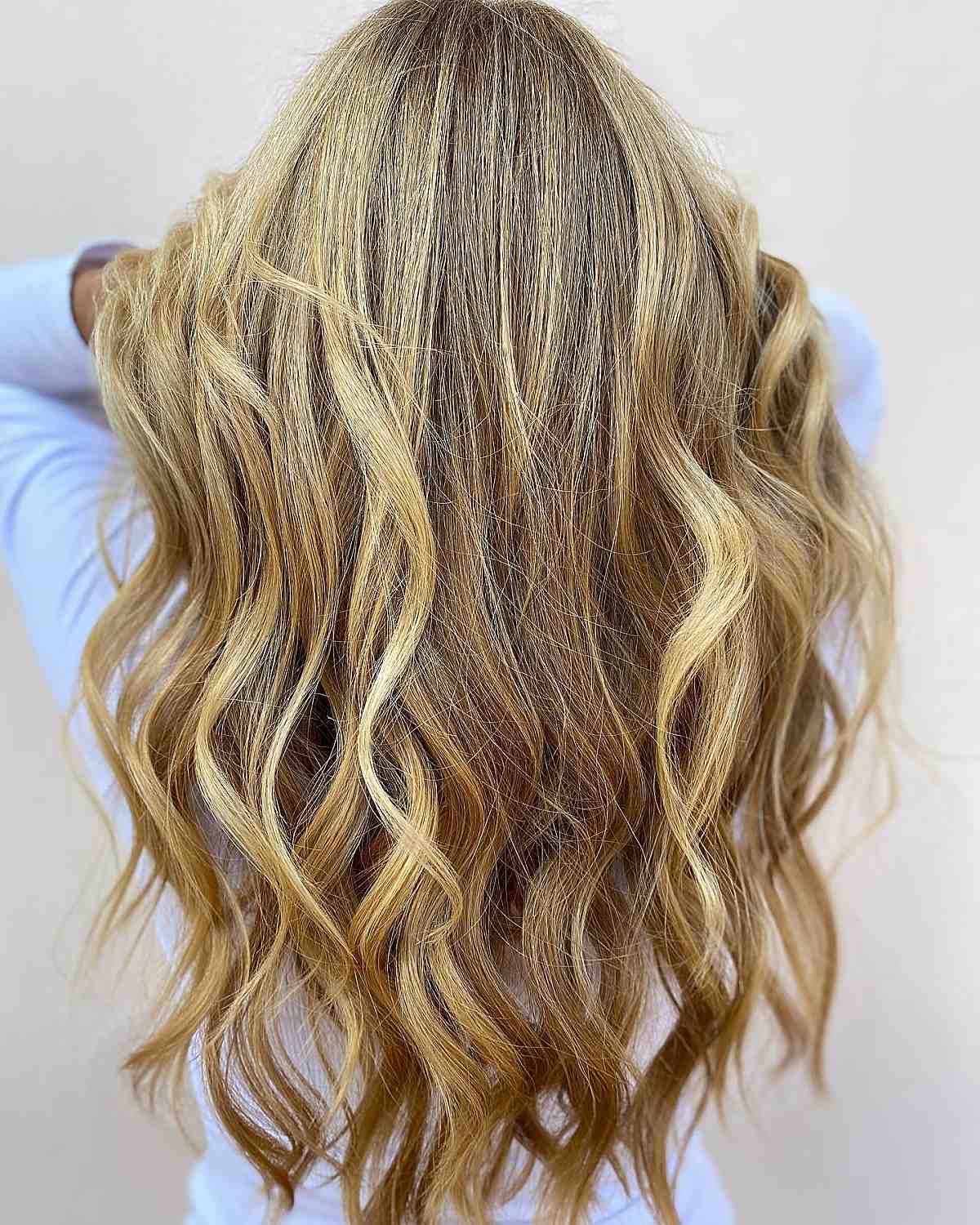 Casual golden honey blonde hues