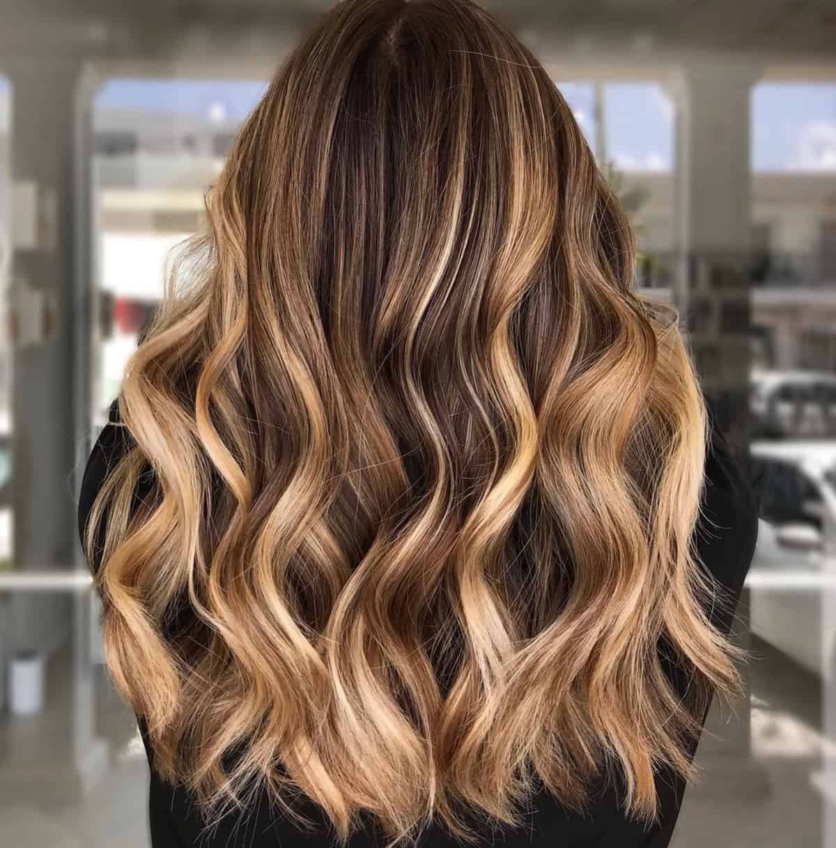 Dark and light honey blonde hair color