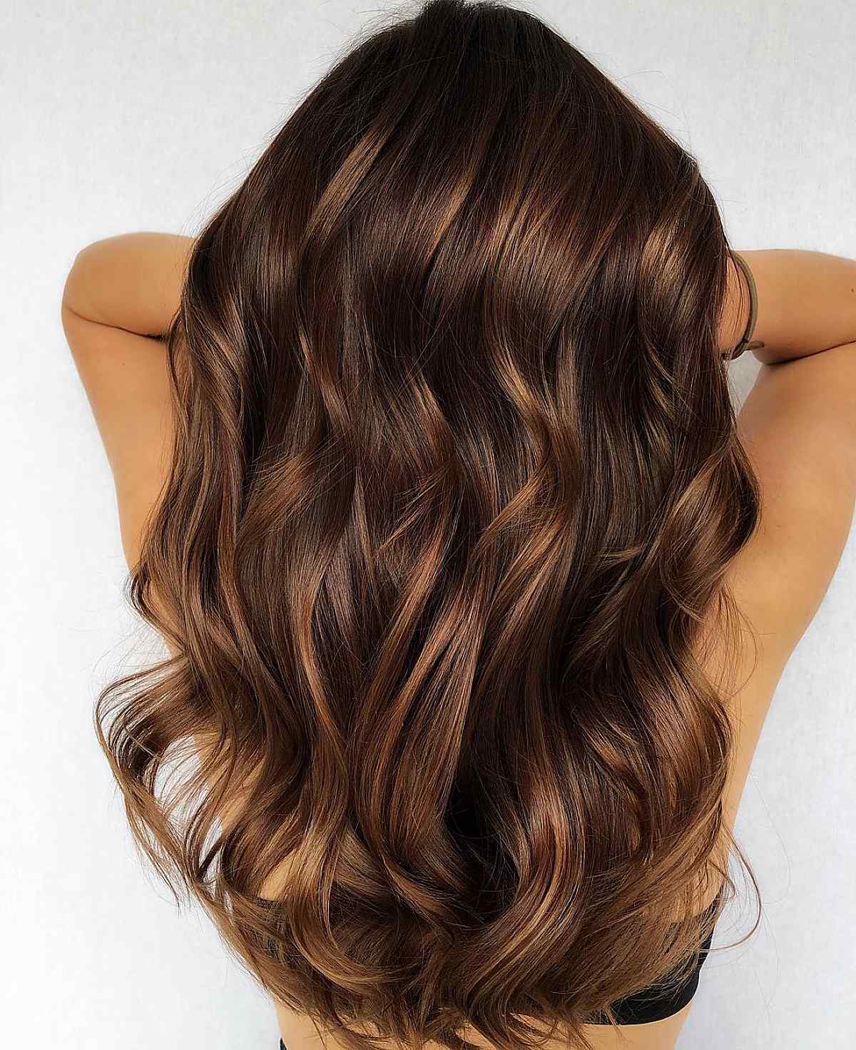 Sexy & Low-Maintenance Dark Brunette Balayage Hair Color