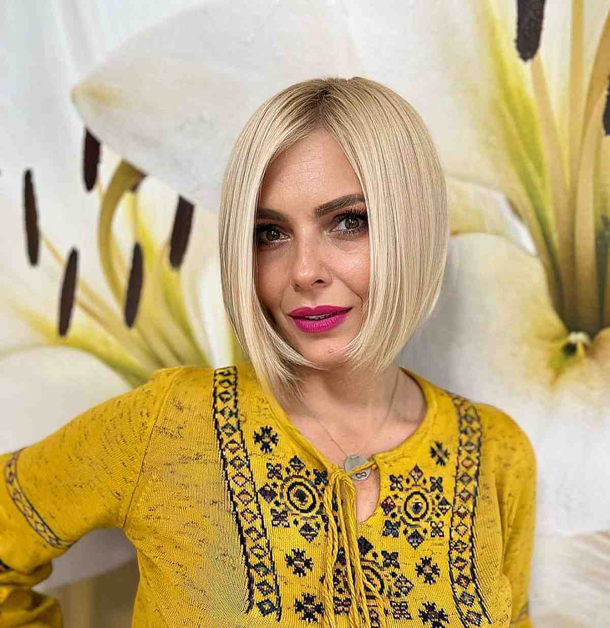 Sleek Short Blonde Bob for Fine Hair