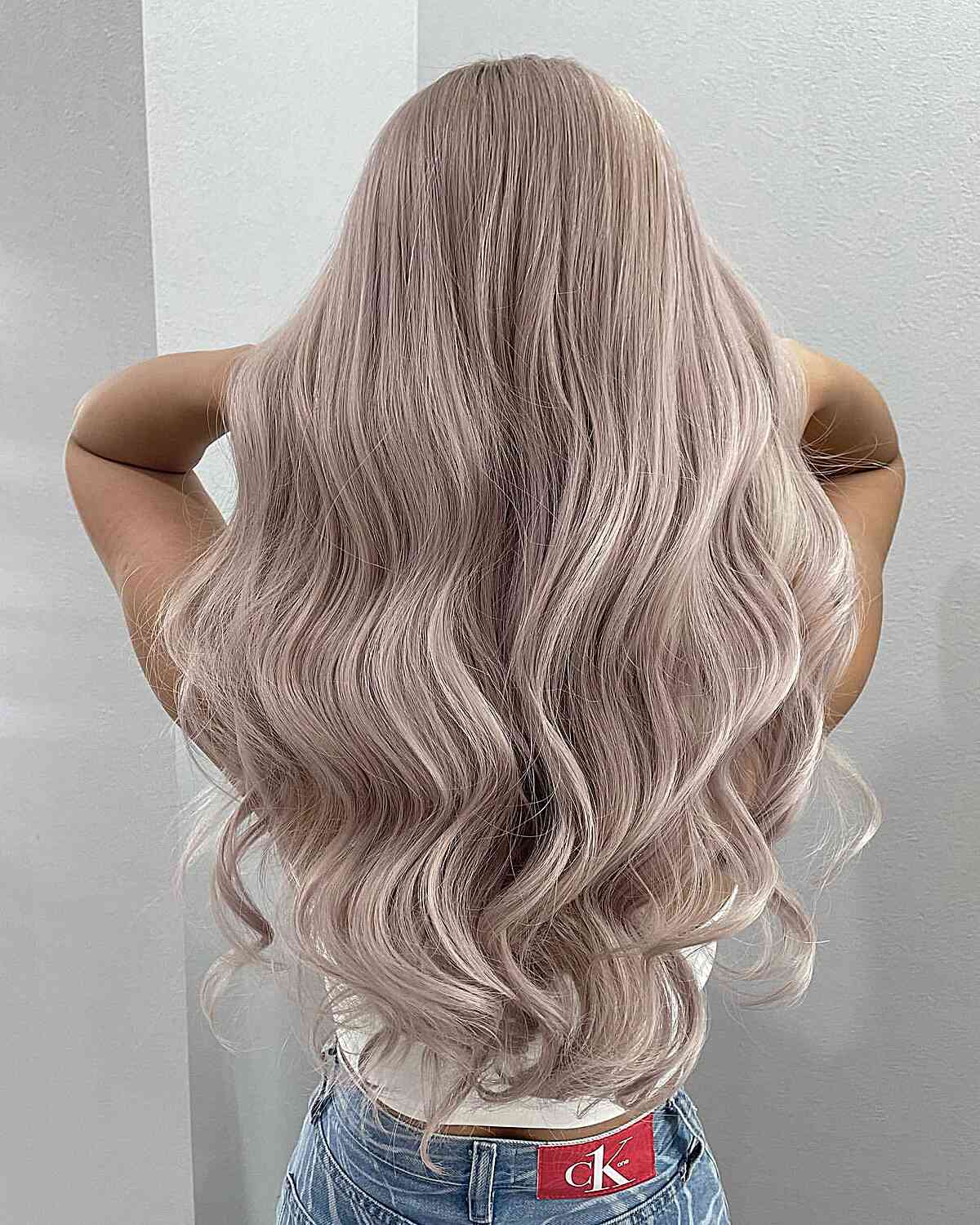 Sultry Light Blonde Waves