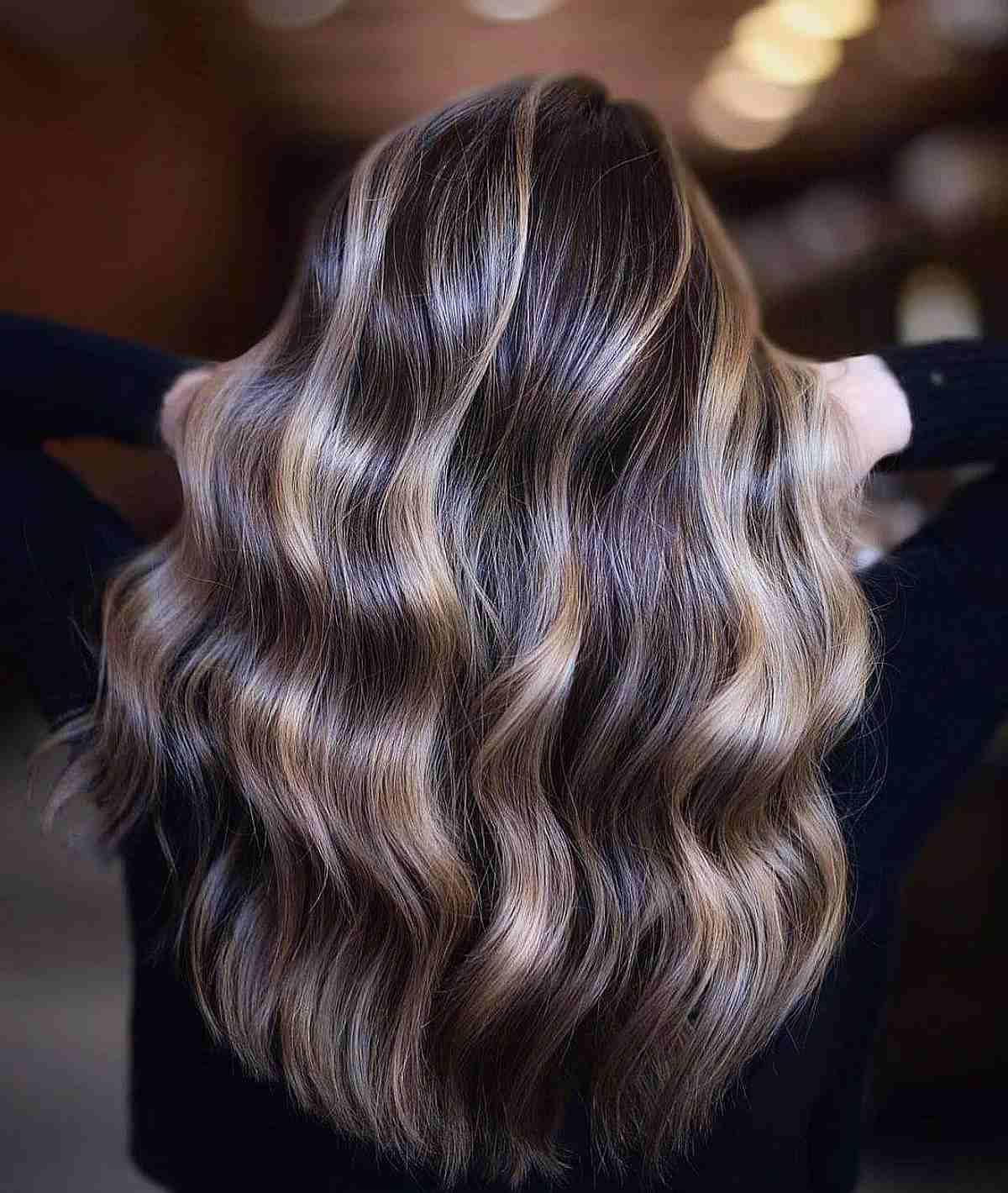 Tousled Chocolate Hair with Blonde Highlights