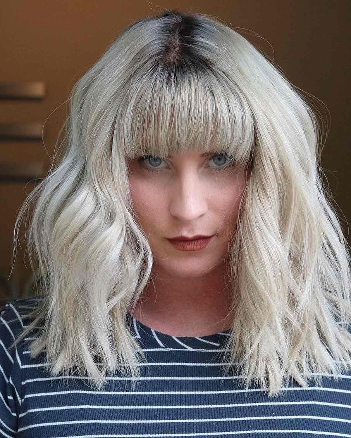 Trendy and dimensional platinum blonde